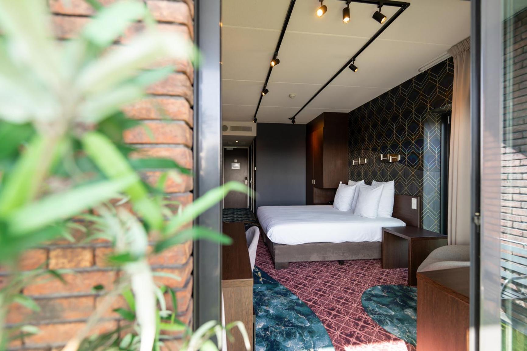 Hampshire - Centre Hotel 4*
